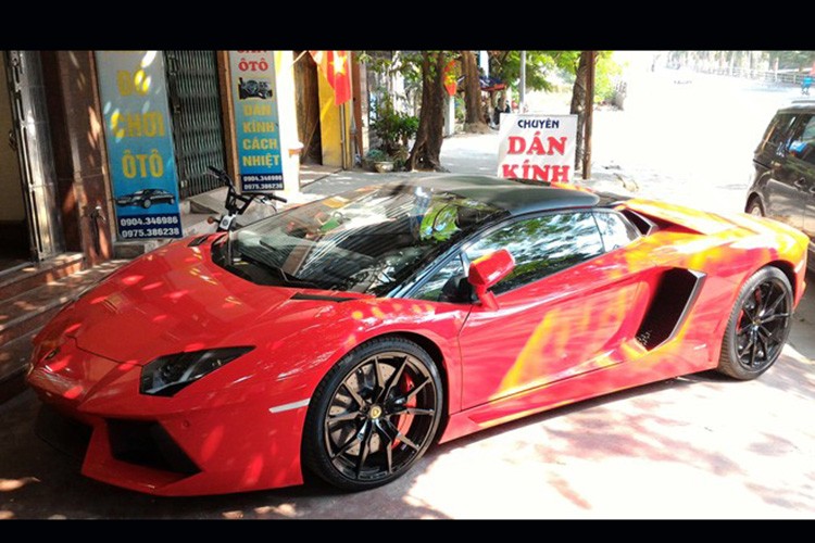 Lamborghini mui tran 24,5 ty lo dien tren pho Viet-Hinh-5